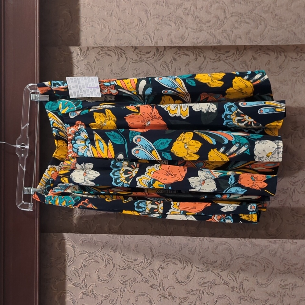 LuLaRoe Large Madison skirt NWT